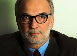 Ексдепутат Сейму повертає польську нагороду через рішення Навроцького щодо Зеленського