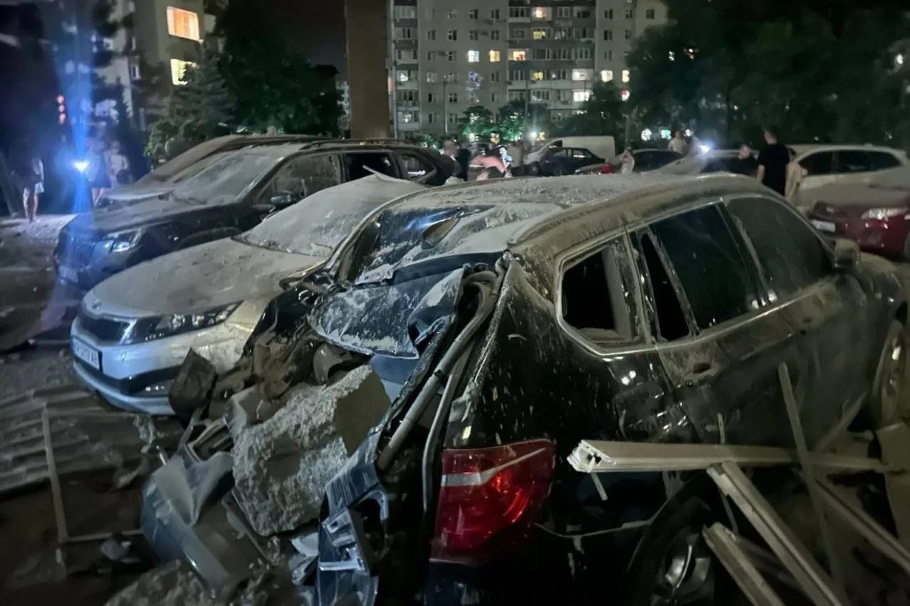 Ворог атакував Запоріжжя безпілотником — є поранені та руйнування