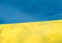 Виплати до Дня Незалежності-2026: кому гроші нарахують автоматично, а кому доведеться подати заяву