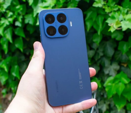 Доступный флагман с мощной батареей 7200 мАч: рассекречена новинка Xiaomi (фото)