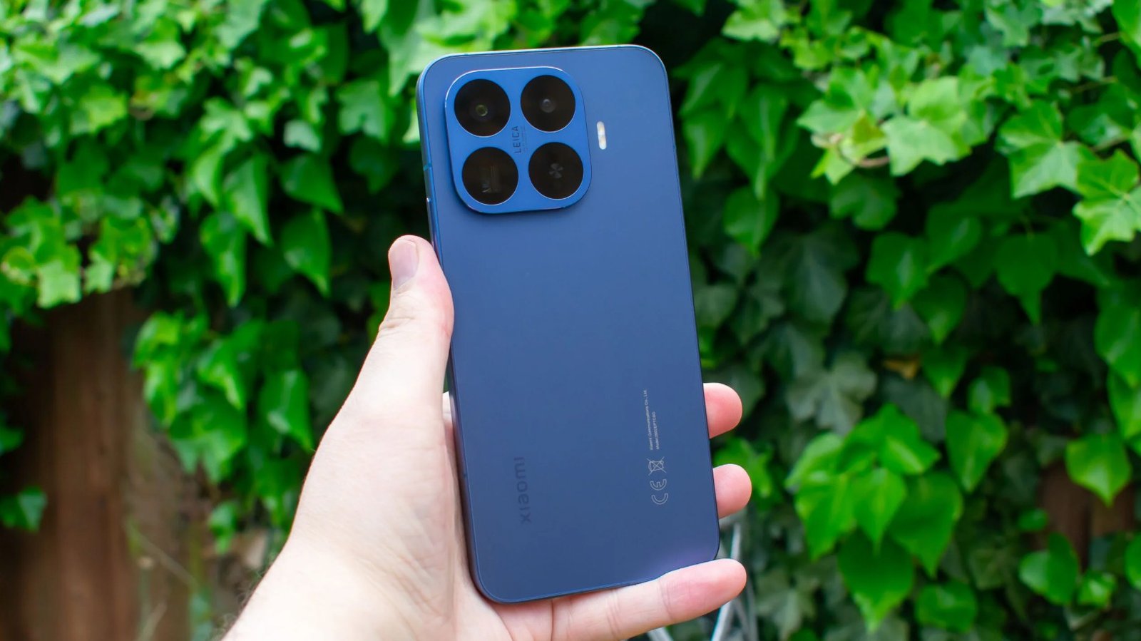 Доступный флагман с мощной батареей 7200 мАч: рассекречена новинка Xiaomi (фото)