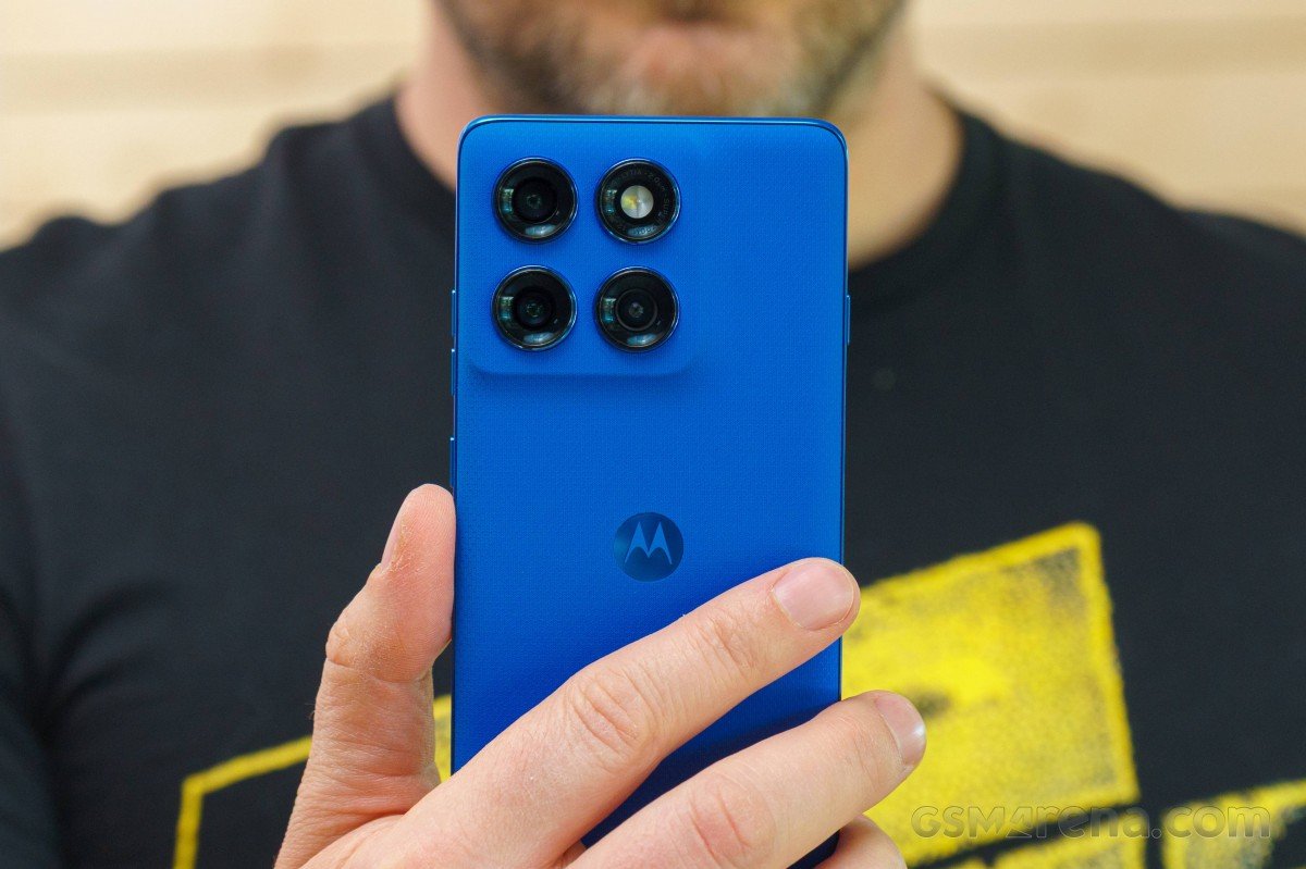 Топ-3 лучших бюджетных смартфона 2026 года: бестселлеры от Motorola, Xiaomi, Realme (фото)