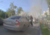 З-під капота повалив дим: у Чернігові посеред вулиці загорівся автомобіль