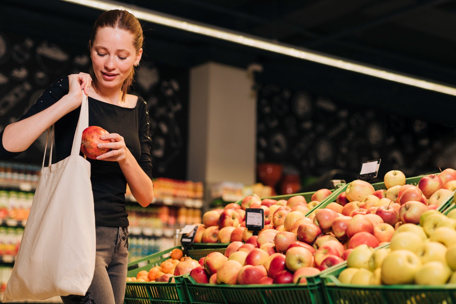 Цены на продукты в Украине выросли на 7,5%: что подорожало больше всего (инфографика)