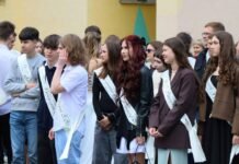 По 3 тисячі кожному: у Чернігові 25 випускників пільгових категорій отримають матеріальну допомогу