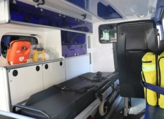 Бельгійська організація передала Чернігівщині повністю оснащений реанімобіль