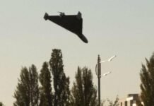 У Чернігові російський дрони атакували підприємство та автостоянку: є постраждалі
