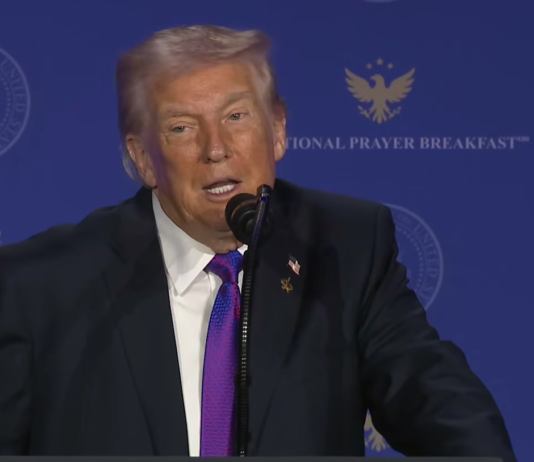 Коалиция против президента США: Трамп столкнулся с сопротивлением республиканцев в Конгрессе, — Reuters
