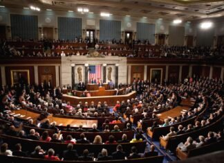 Палата представителей США одобрила новую большую помощь Украине и жесткие санкции против РФ