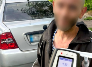 Залишив автівку та намагався втекти: у Чернігові викрили п’яного водія