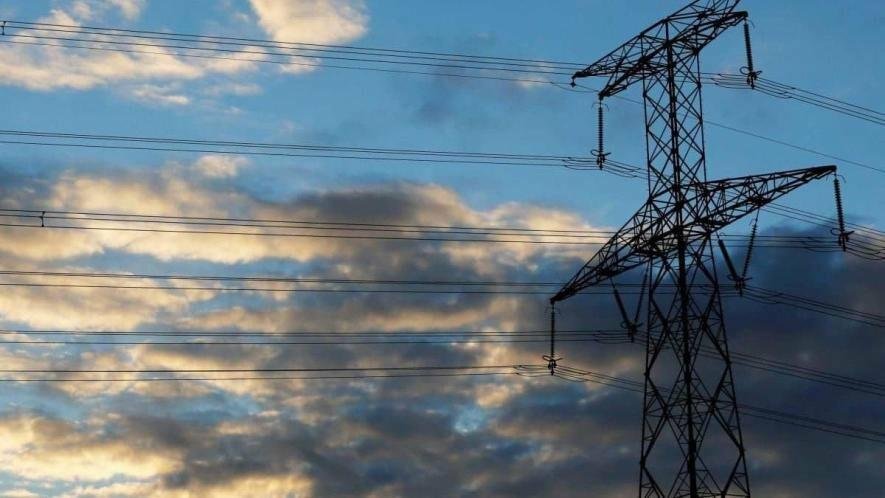 Росіяни вдарили по енергооб‘єкту на Чернігівщині: знеструмлено близько 9 тисяч абонентів
