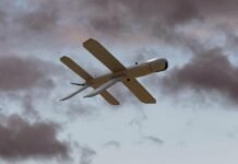 Російський БпЛА атакував підприємство у Семенівці: згорів вантажний навантажувач