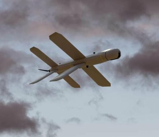 Російський БпЛА атакував підприємство у Семенівці: згорів вантажний навантажувач