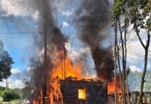 Росіяни атакували село на Чернігівщині: важко поранений 15-річний хлопець
