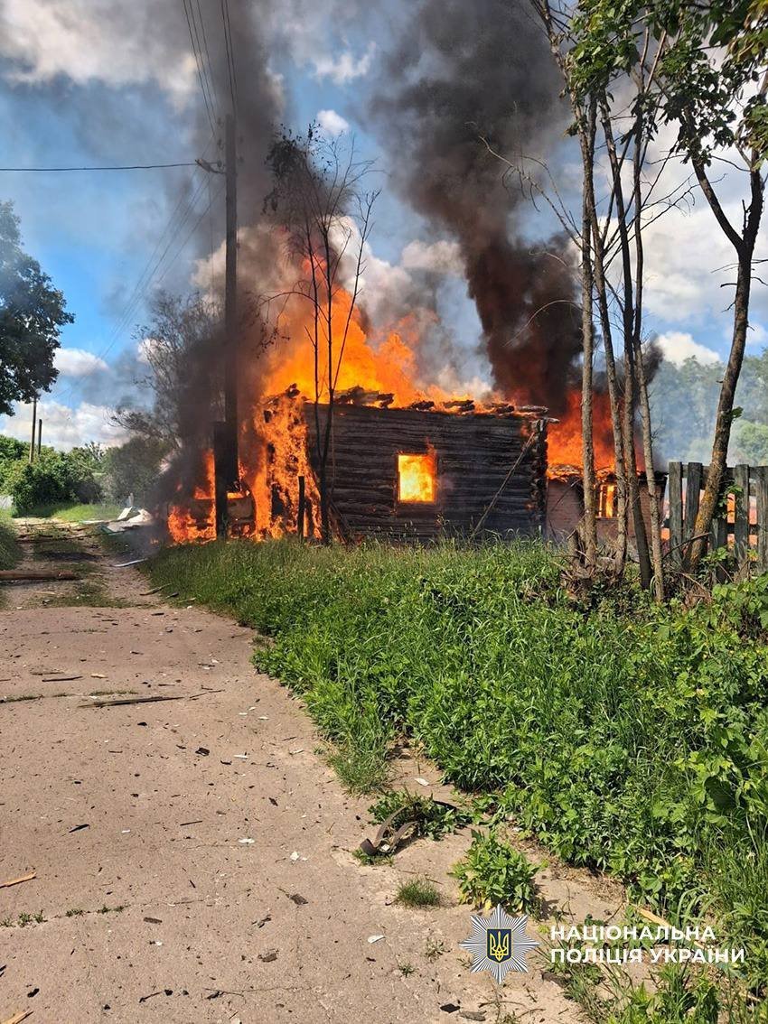 Росіяни атакували село на Чернігівщині: важко поранений 15-річний хлопець