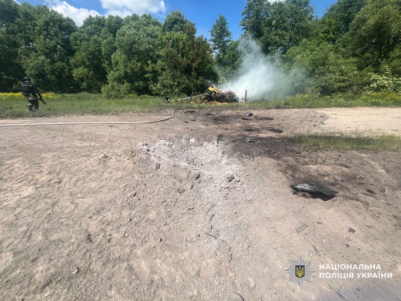 Показали фото наслідків атаки російських дронів по Чернігову