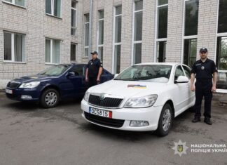 Латвійські партнери передали два службові автомобілі поліції Чернігівщини