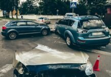 Водійка не надала перевагу в русі: у Чернігові сталася ДТП за участю трьох авто