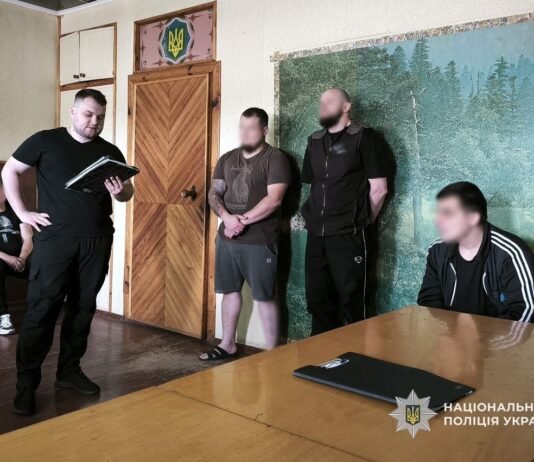 Троє засуджених організували наркотрафік у Менській виправній колонії на Чернігівщині