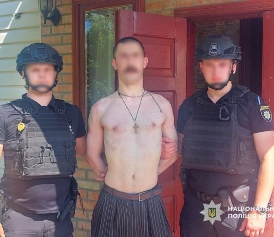У Прилуках на Чернігівщині 26-річний чоловік стріляв у поліцейських під час затримання