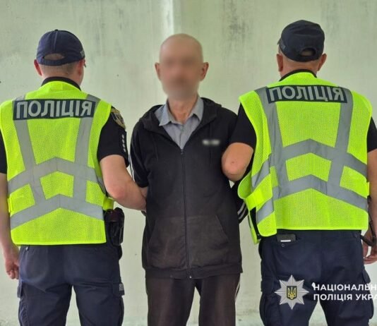 Сусіди знайшли тіло жінки в будинку на Чернігівщині: у вбивстві підозрюють співмешканця