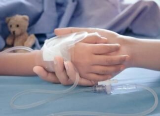 На Чернігівщині в руках 16-річного хлопця вибухнув знайдений невідомий предмет: він у лікарні
