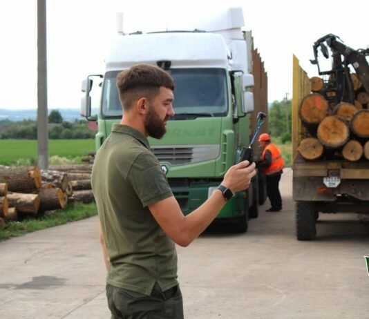 Детектори FPV-дронів допомагають лісівникам працювати на прикордонні Чернігівщини