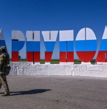 рф перекидає війська через Маріуполь малими групами під прикриттям цивільних авто