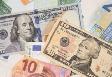 Курс долара зріс до 44,88 гривні, євро до 51,20