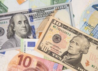 Курс долара зріс до 44,88 гривні, євро до 51,20
