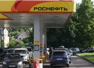 Паливний шок: ціни на бензин у росії зросли на 20% за рік — СЗР
