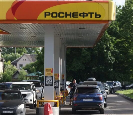 Паливний шок: ціни на бензин у росії зросли на 20% за рік — СЗР