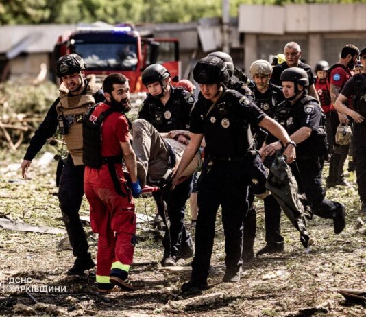 Ворог ударив КАБом по Харкову, на цивільному підприємстві постраждали 8 людей