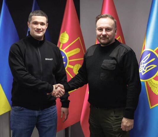 Сергій "Флеш" Бескрестнов слідом за Стерненком іде з посади радника міністра оборони після відходу Федорова