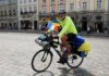 Французький інженер проїхав понад 2200 км велосипедом до Львова і передав листи підтримки Україні
