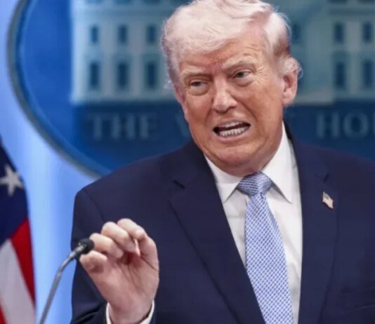 Трамп не змінює стратегію щодо Ірану попри загибель американських військових