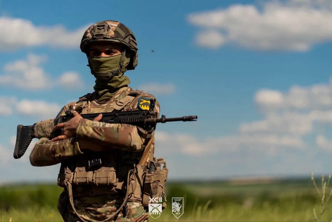 Ворог 70 разів атакував позиції Сил оборони, активно діє на Слов'янському та Покровському напрямках — Генштаб