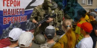 Окупанти використовують дітей для військової пропаганди на ТОТ України — ЦНС