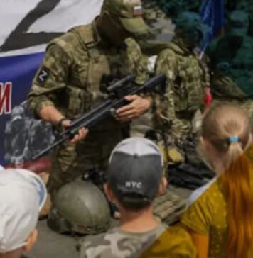Окупанти використовують дітей для військової пропаганди на ТОТ України — ЦНС