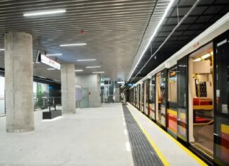 Польща депортувала українця, який зірвав рух варшавського метро