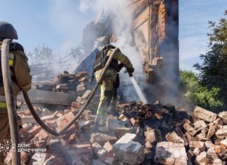 рф вдарила по приватному сектору Біленького на Донеччині, троє людей загинули під завалами