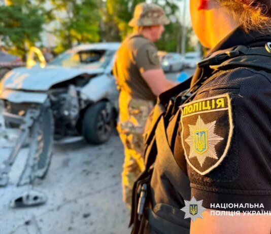 В Одесі вдруге за день вибухнув автомобіль, водій загинув на місці, пасажирка дістала поранення — поліція