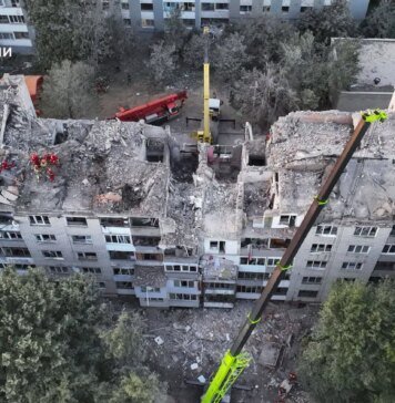 У Львові під завалами можуть перебувати ще двоє людей після ворожої атаки