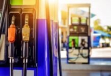Ймовірною ціллю російського дрона в Чернігові була автозаправка — поліція