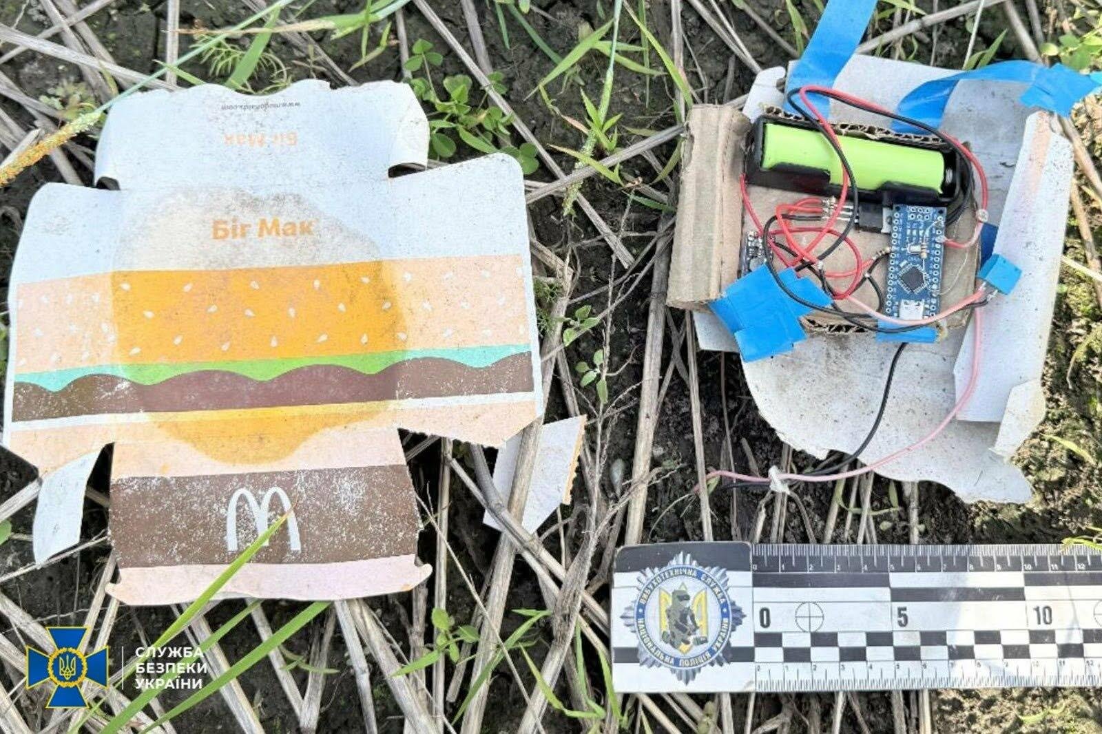 Замаскувала вибухівку під бургер: на блокпості у Чернігові затримали жінку