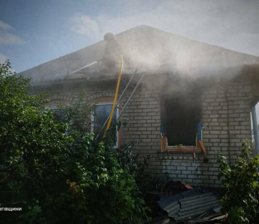У Срібному на Чернігівщині через коротке замикання загорівся будинок: виявлено тіло чоловіка