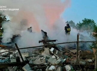 Російський безпілотник атакував будинок на Чернігівщині: дві жінки в лікарні
