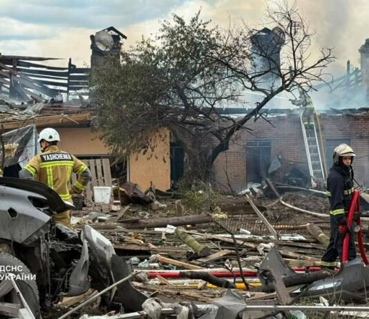 Ракетний удар по Київщині: загинуло 10 людей, близько 100 отримали поранення