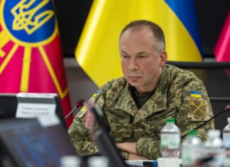 «Извините, бываю резким»: Сирский впервые высказался о конфликте с Федоровым и протестах