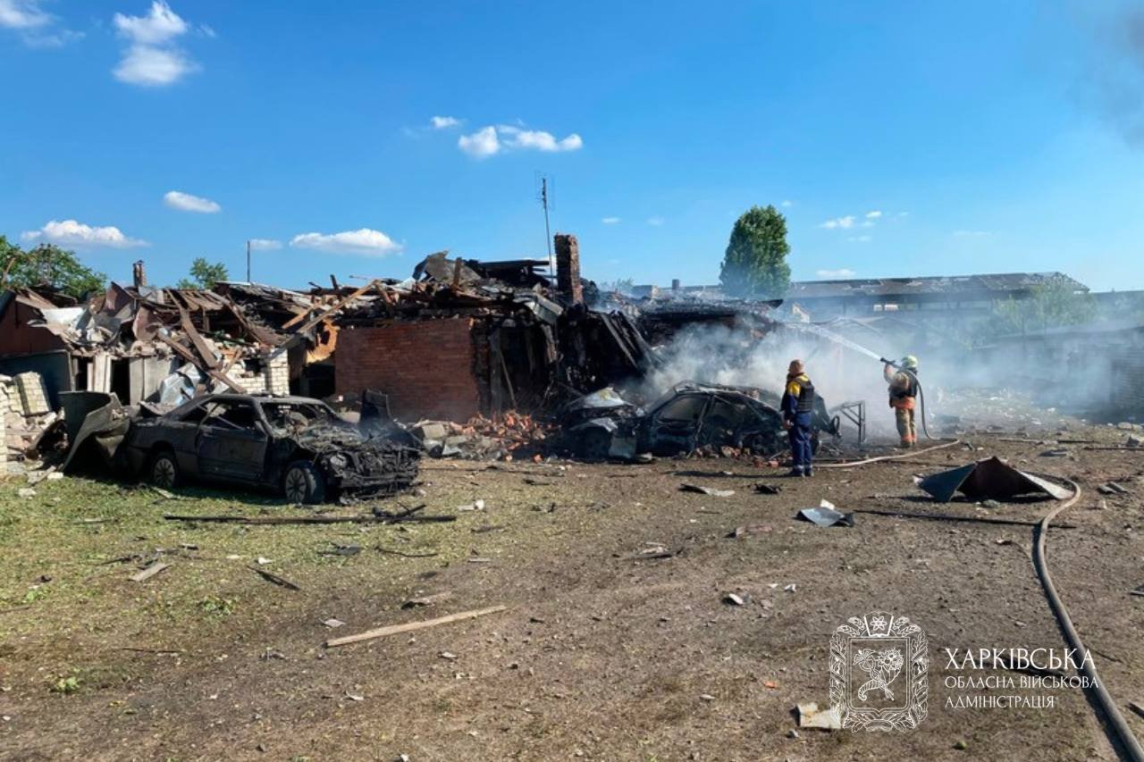 РФ атаковала Украину баллистикой и КАБами: есть погибшие и много раненых
